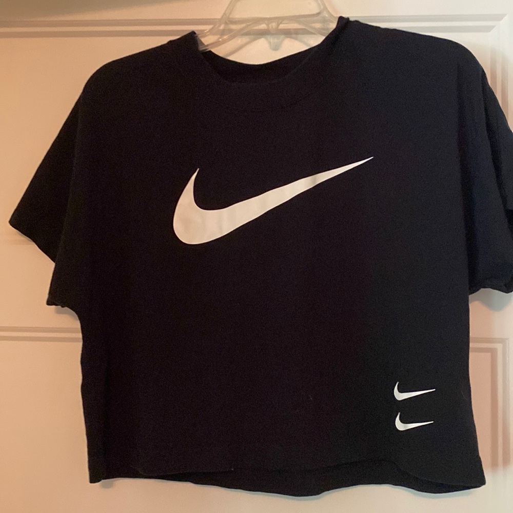 Nike black crop shirt like new